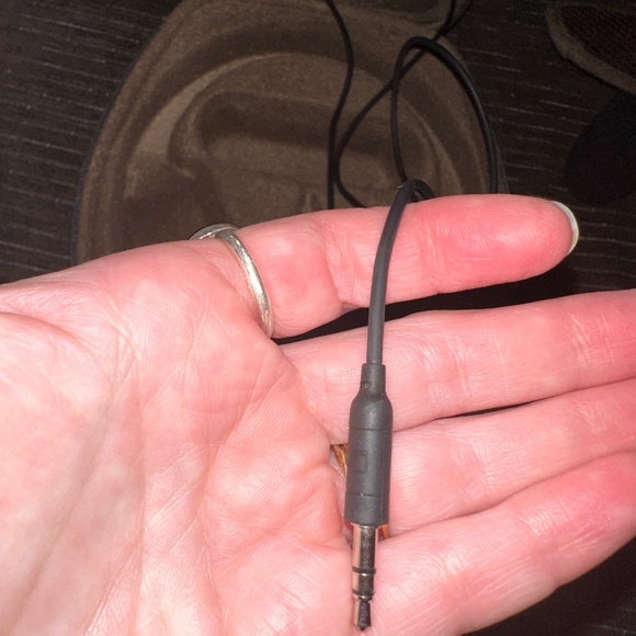 Sennheiser Momentum M2 On-Ear Wired Headphones Black Premium Sound Lightweight - Picture 7 of 10